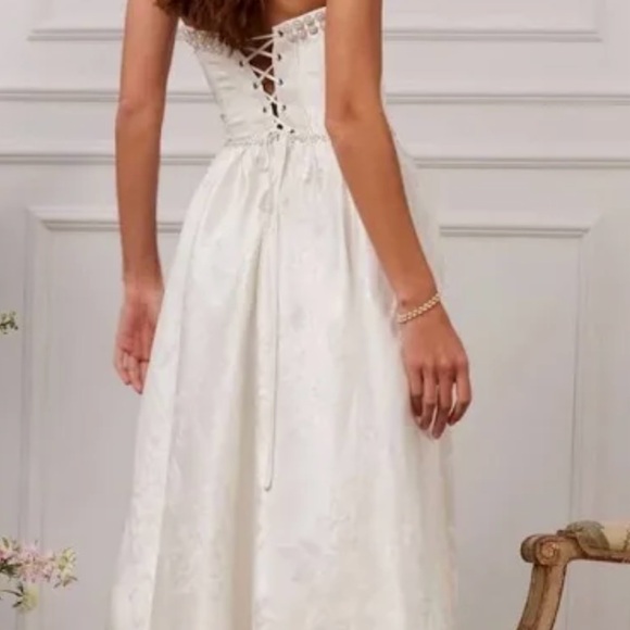 V. CHAPMAN LUCIA STRAPLESS PEARL-EMBELLISHED A-LINE MIDI DRESS - Picture 2 of 6